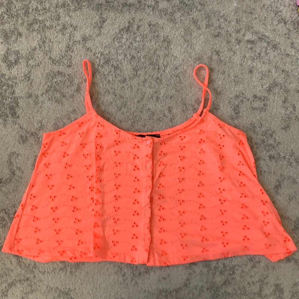 Like new Women’s crop tank size 8(M)